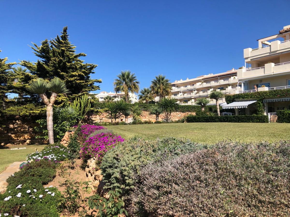 Lovely Sea Views Apartment On La Costa Del Sol El Faro Kültér fotó
