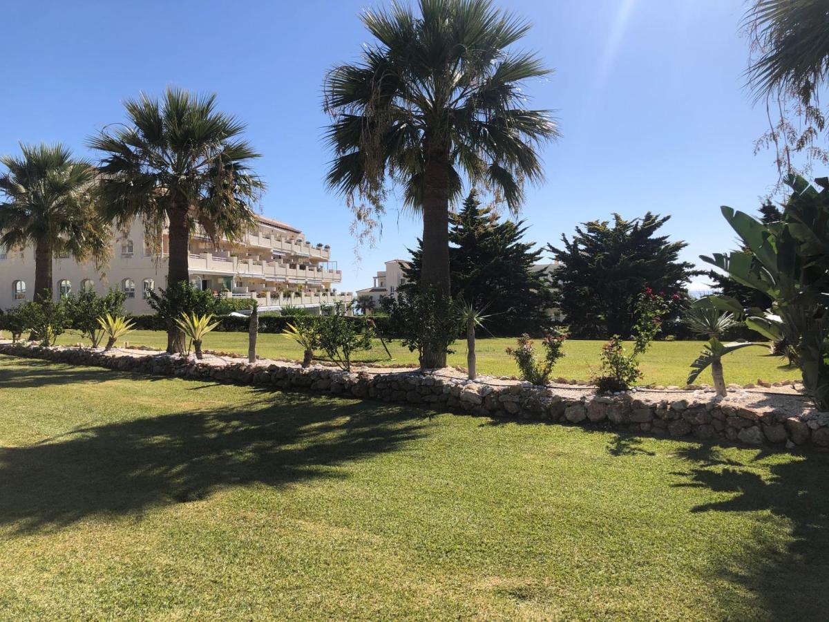Lovely Sea Views Apartment On La Costa Del Sol El Faro Kültér fotó